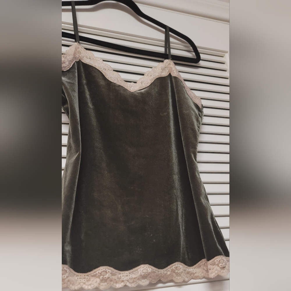 Ann Taylor LOFT - Olive Green & Cream Velet & Lace Adjustable Strap Camisole Top - Picture 3 of 5